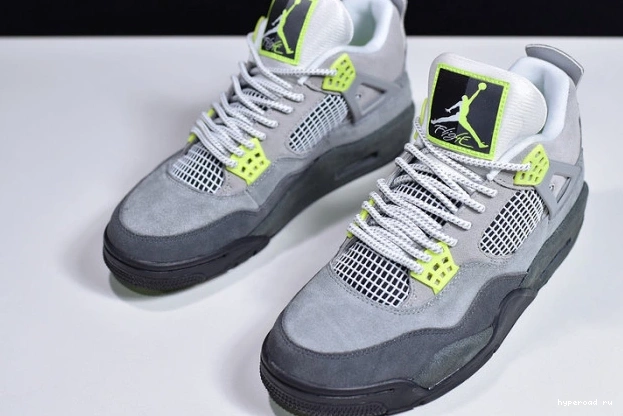 CT5342-007 SE 4 Air Neon Jordan 0707